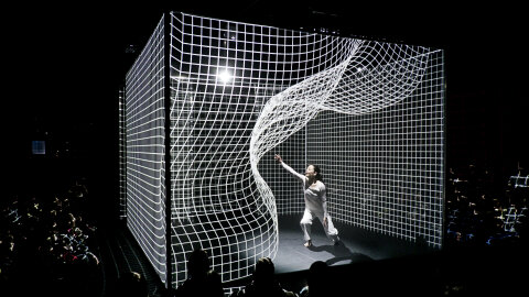 « Hakanaï » de la compagnie AMCB, avec la danseuse Akiko Kajiharato. - © ROMAIN ETIENNE/ ITEM