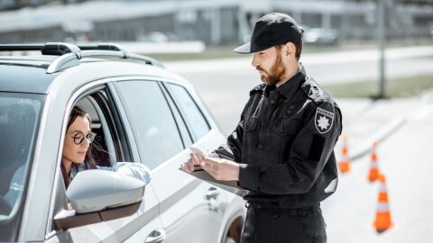 Couvre-feu : attestation de déplacement dérogatoire et justificatif de déplacement professionnel