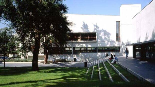 L'Université Paris-Saclay recrute un ou une gestionnaire de l'école doctorale droit, éco, management