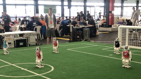 300 robots étaient présents à la RoboCup à Bordeaux. - © M. Dessaux