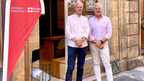 Arnaud Monthorin et Rudi Janssens, président-fondateur du réseau Janssens - © D.R.