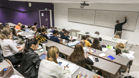 Les intervenants extérieurs sont recrutés parmi les professionnels et les enseignants-chercheurs. - © CPU - Université de Lorraine