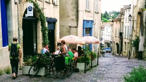 Le café  - © La Petite Populaire