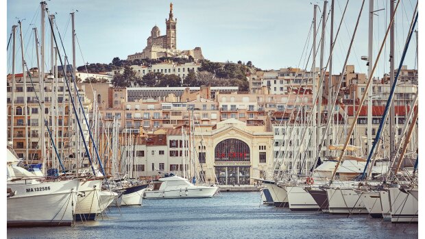 Réouverture : après l'occupation, comment la Criée (Marseille) reprend-elle son activité ?