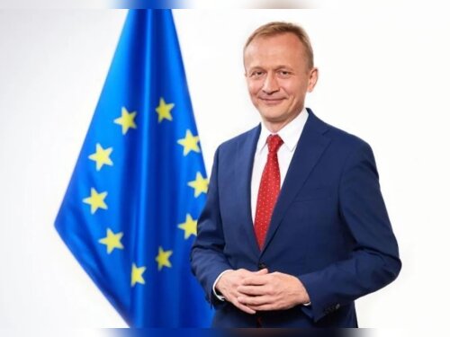 © EC