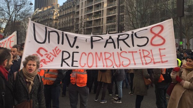 Enseignants-chercheurs: le droit de grève peut être encadré par une circulaire (Conseil d’État)