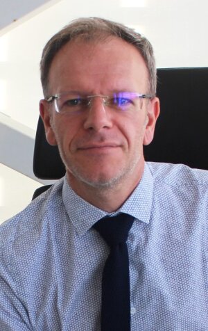 Yannick Jolly est diplômé d’un master de management de l’IAE de Poitiers et d’une maîtrise de philosophie de l’Université de Bordeaux Montaigne - © Académie de Martinique