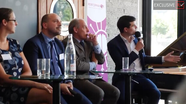 Aéroports de Paris mise sur l’évaluation pour reconvertir son personnel d’accueil