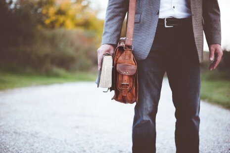 « De nombreux collègues sont dans une situation difficile », observe Emmanuel Caillaud. - © Photo by Ben White on Unsplash