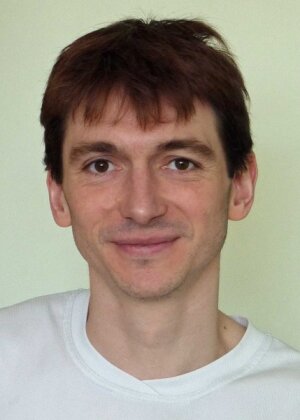 Boris Gralak est diplômé de l'École polytechnique (1997) et titulaire d’un DEA (1998) et d’un doctorat (2001) obtenus à Aix-Marseille Université. - © SNCS-FSU