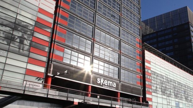 Skema Business School recrute ou un une responsable des ressources humaines