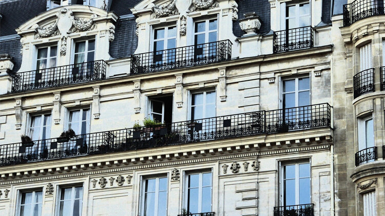 Agences immobilières : l’envoi d’un rappel aux règles réduit les pratiques discriminatoires -