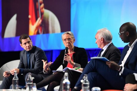 ©  Elisabeth Borne