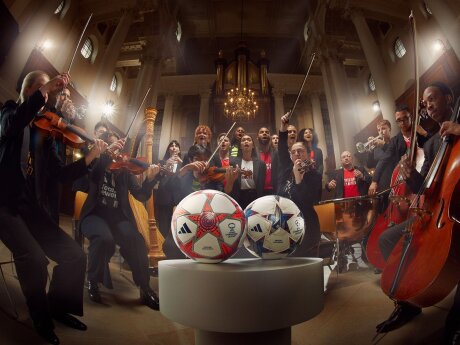 ©  adidas