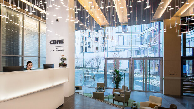 Le Groupe CBRE emploie plus de 100 000 personnes à travers le monde - © D.R.