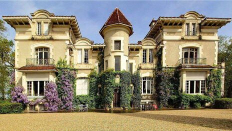 Le Groupe Mercure détient 50 % de l’offre de châteaux à la vente en France. - © D.R.