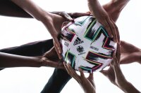©  adidas
