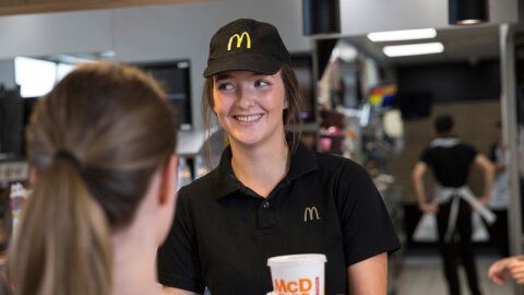 Exit le CV ! Pour recruter, McDonald’s mise sur les soft skills