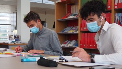 La reprise progressive des cours en présentiel se poursuit en Moselle et à Dunkerque. - © Conférence des présidents d’université - Université Bretagne Sud