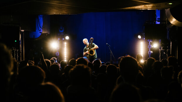 Colins Stetson en live à Petit Bain. - © Titouan Massé