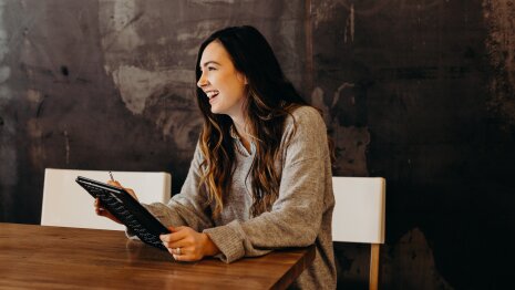 Plus de 1 800 livres numériques sont accessibles sur la plateforme eKnos. - © Brooke Cagle (Unsplash)