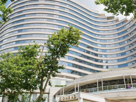 ©  Hilton