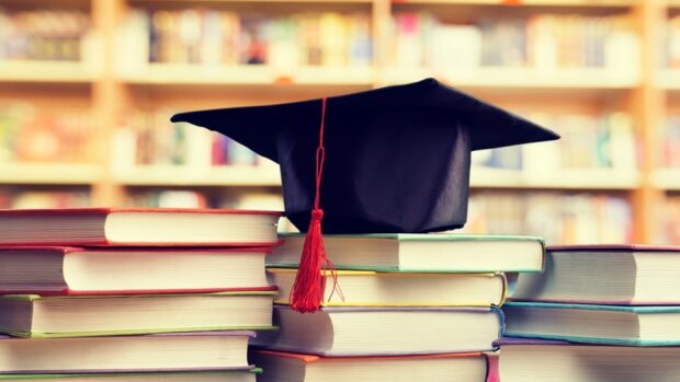Témoignages : « Pourquoi j’ai fait une demande de prolongation de mon contrat doctoral »