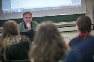 « Les enseignants-chercheurs présentent une prédisposition générale à surinvestir la sphère professionnelle » - © Conférence des présidents d’université - Université de Haute-Alsace