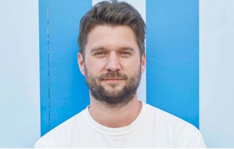 ©  enfr.blouinartinfo.com