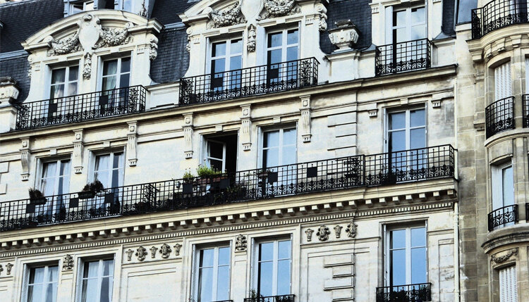 Paris : dépassements de loyers plus fréquents après suppression de l’encadrement, selon l’OLAP -