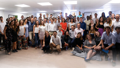 Easyrecrue rachète Playbots -