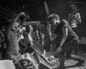 Le groupe We Hate You Please Die du catalogue de 3C Tour jouera 4 dates cet automne.