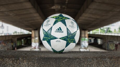 ©  adidas