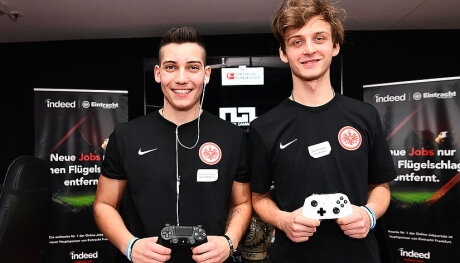 ©  @Eintracht