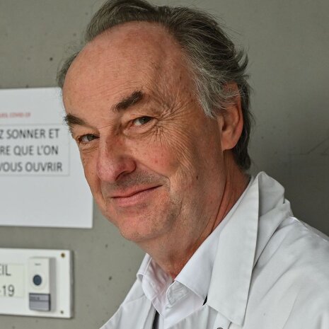 Bruno Lina travaille en tant que professeur en virologie à Université Claude Bernard Lyon 1. - © @DR