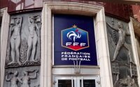 ©  DC