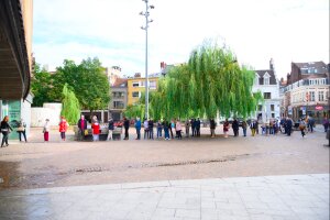La file d’attente à l’ouverture de la billetterie de l’ONL à Lille le 1er septembre.