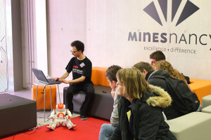 Etudiants des Mines Nancy, avant le confinement… - © Raoul Gilibert